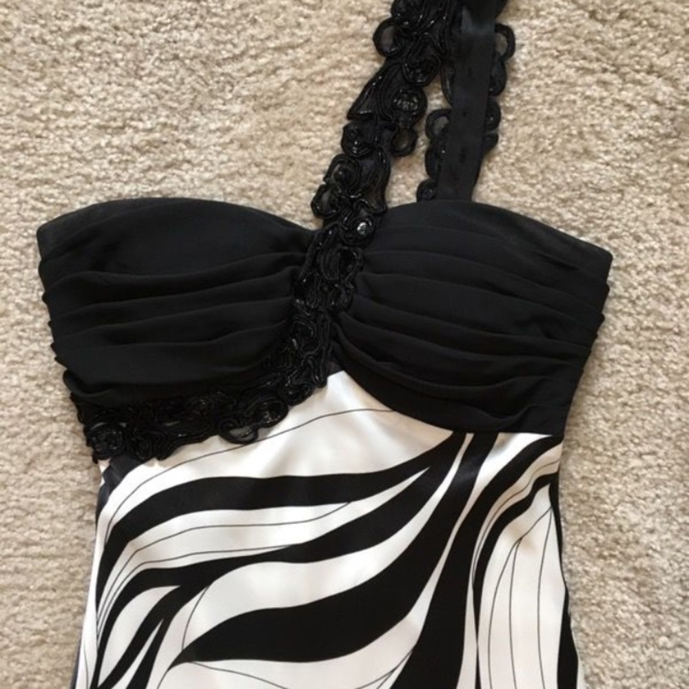 b. darlin gown - Picture 2 of 5